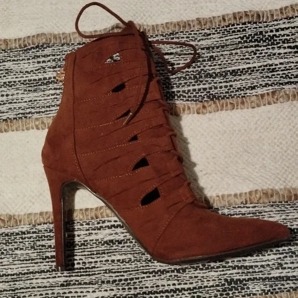 Rouge Hellium Boots size 8 1/2 - Picture 3 of 10